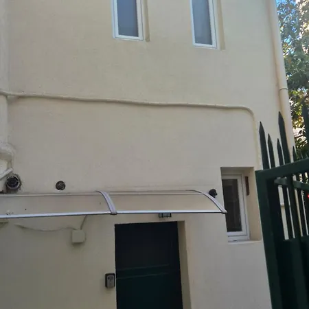 La Petite Maison Parisienne